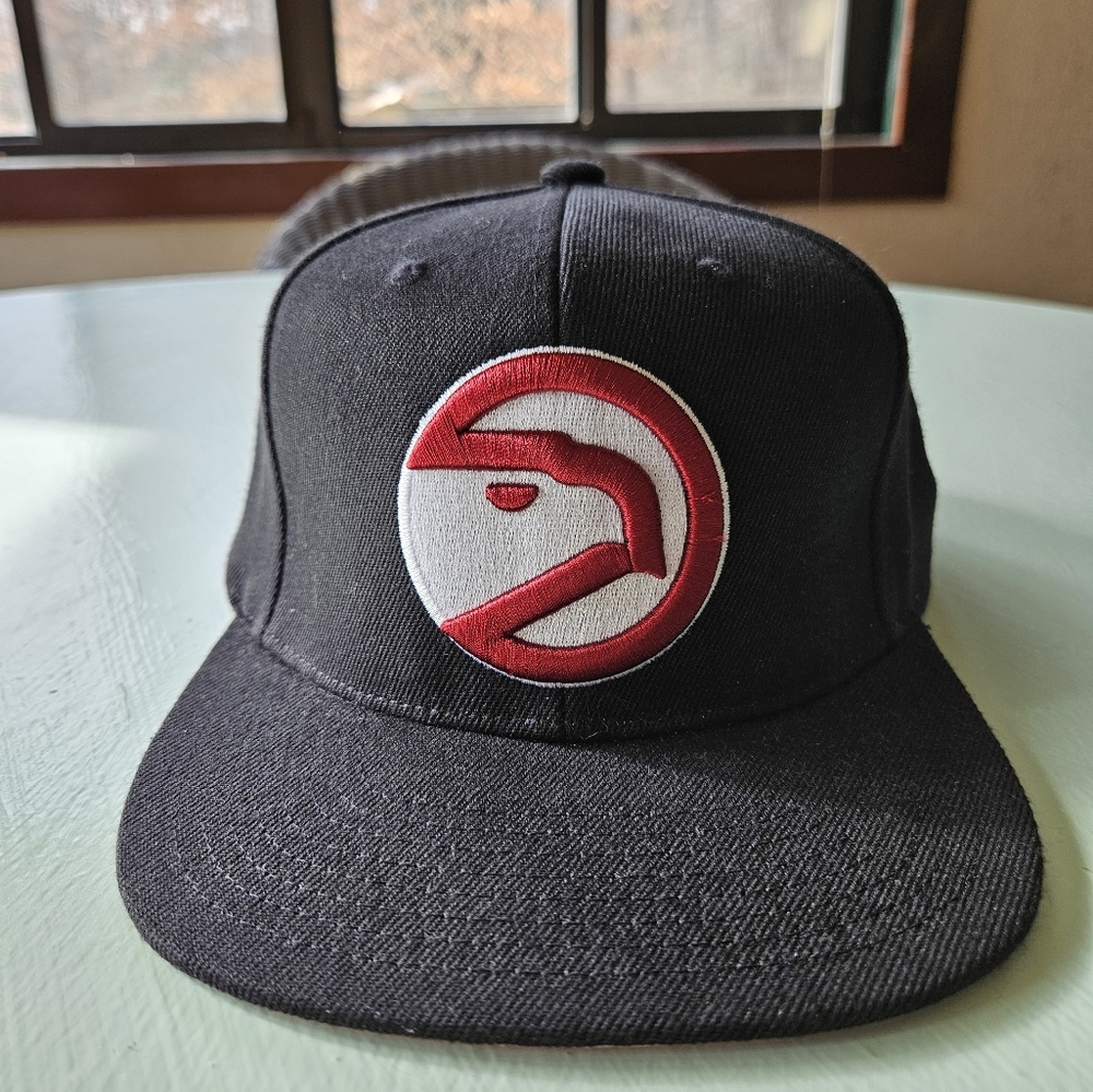 Pink UV Mitchell & Ness Atlanta Hawks snapback